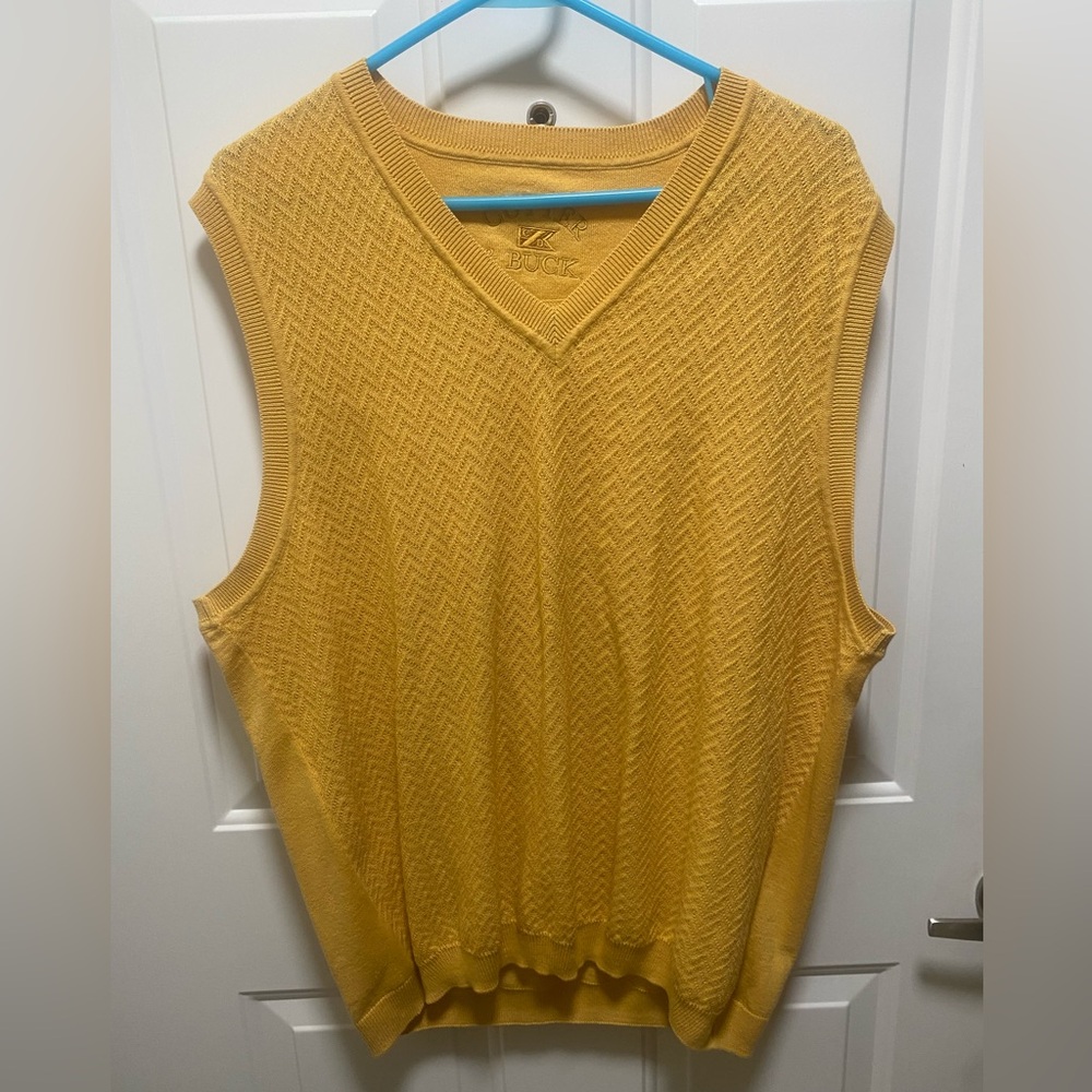 Cutter and Buck Mustard Yellow 100% Cotton chevron golf Vest Men's Size Medium